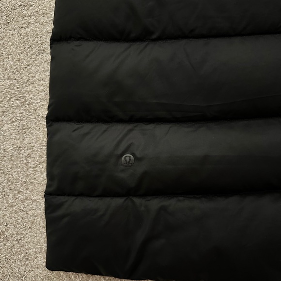 Lululemon Brave The Cold Jacket - Picture 7 of 9